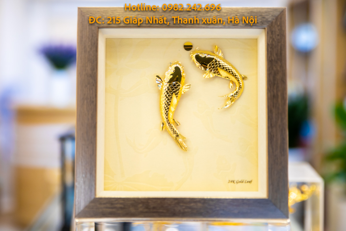 tranh-doi-ca-chep-trong-trang-dat-vang-24k..jpg
