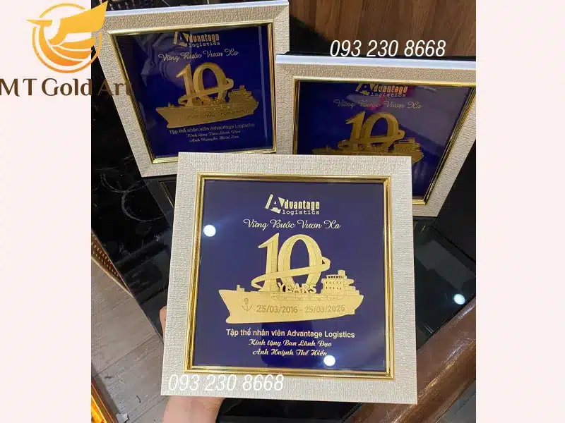 Qùa kỷ niệm thành lập công ty thiết kế in ấn theo yêu cầu