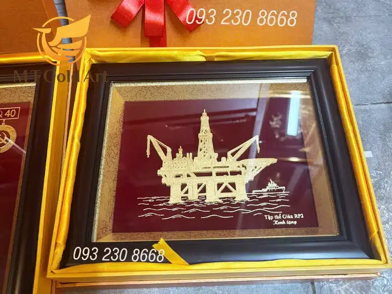 Quà thiết kế theo yêu cầu - Hình giàn khoan