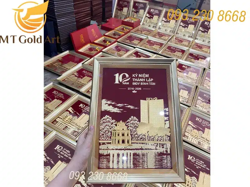 Quà tri ân cán bộ, nhân viên của BIDV Bình Tân dịp kỷ niệm 10 năm thành lập